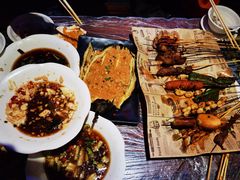 -老街烧烤大排档·地道湖北菜·龙虾馆(汉口火车站店)