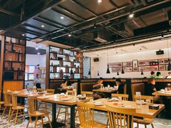 大堂-李子坝梁山鸡(北碚万达五鸡哥店)