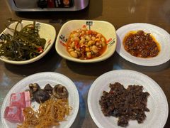 -富正毅三下锅·湘西韵味(天门山索道店)