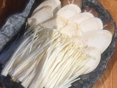 菌菇拼盘-万兴佳烤肉·长白山老味道(宏泰广场店)