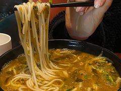 -香巴拉云南餐厅(华莱坞店)