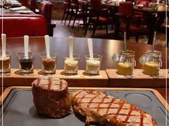 -恰餐厅及酒吧 CHAR Bar & Grill (北京丽都皇冠假日店)