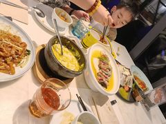 -港丽餐厅(高德置地店)