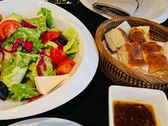 -Efes Turkish & Mediterranean Cuisine 艾菲斯餐厅(陆家嘴店)