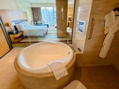 -天津滨海圣光皇冠假日酒店