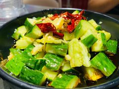 刀拍黄瓜-青木岚小海鲜•小龙虾(友谊店)