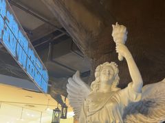 -暴风岛沉浸式体验馆(百联世纪店)