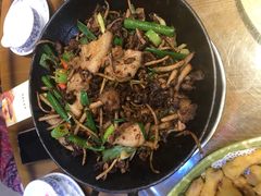 -快乐老家三鲜饺子东北菜(南六中路店)