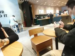 -星巴克(广州百信广场东区店)