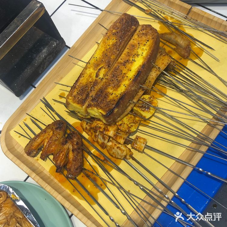 三十几块一大桌东西，人均三四十吃的很棒