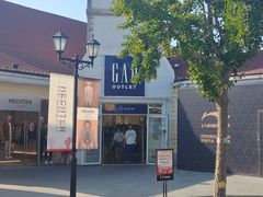 -GAP(王府井奥莱·香江小镇店)