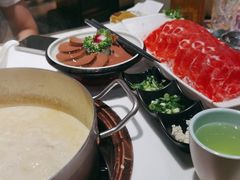 -洪氏嗨捞·猪肚鸡火锅(阳光天地店)