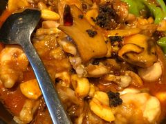 黑松茸牛肝菌焖牛蛙-云海肴·汽锅鸡·云南菜(天山百盛优客店)