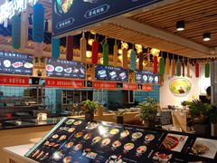 -花馬肆.云南过桥米线(汉神购物广场现场熬汤店)