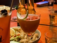 -FOUR PLAY BAR