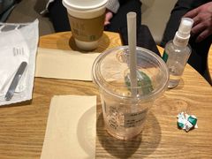 -星巴克臻选(上海中环广场2F店)
