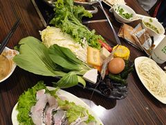 -呷哺呷哺(世贸.工三店)