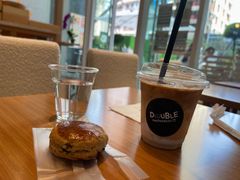 -DOUBLE HAPPINESS 双喜面包咖啡