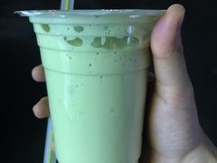 牛油果鲜奶-十二中草莓冰·红豆沙冰屋(十二中店)
