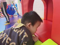 -黄浦乐烁龙鱼宝贝托育园(海潮路校区)