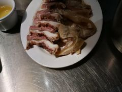 -胡须佬鸡煲四季火锅店(石厦西村直营店)