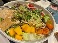 牛油果，黎麦色拉-大树餐厅(益田假日店)