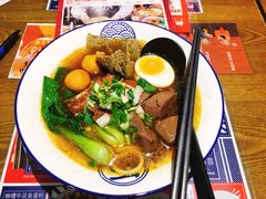 无牌小范必食车仔面-無牌小范·香港明星美食