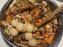 -七欣天香辣蟹火锅(闵行浦江欢乐颂店)