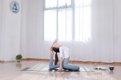 -亚太瑜伽普拉提学院