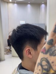 点击看大图 -十六番发型师事务所