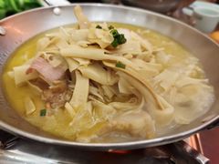 -小菜园新徽菜(宜兴八佰伴店)