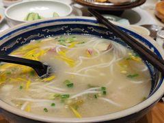 -新世界·过桥米线宴
