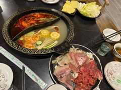 -小志家.鲜牦牛肉牛杂火锅野生菌汤锅