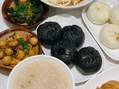 -李与白包子铺(桐梓林店)