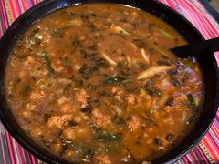 -香巴拉云南餐厅(华莱坞店)