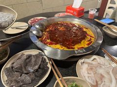 -洞亭火锅(防空洞总店)