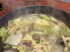-老街烧烤大排档·地道湖北菜·龙虾馆(汉口火车站店)