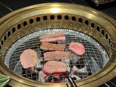 -山川小町·极番烧肉(新地假日广场店)