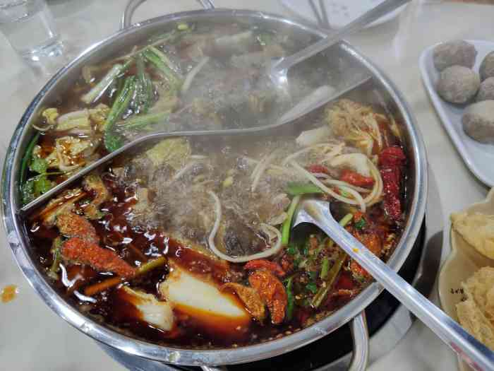 福牛捞牛杂火锅-"晚上去莲塘找朋友一起吃饭,在玺悦城附近有.