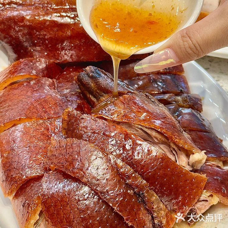 总要为了这只鹅腿来一趟深圳吧