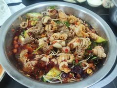 -周良天山牛杂城(天山路总店)