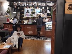 -西西弗书店&矢量咖啡(壹方购物中心店)