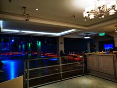 -奔马滚轴溜冰场