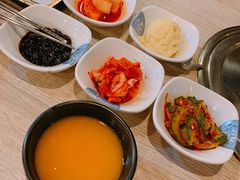 小菜拼盘-郑阿姨的家·이모네·韩料&烤肉(武川路店)