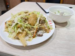老头盖浇饭-老头盖浇饭(南京新街口明瓦廊宏光酒店店)