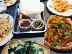 -靠山屯东北农家菜(八龙桥雅苑店)