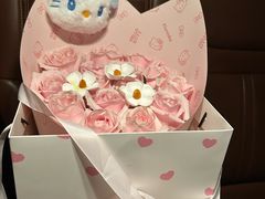 -何兮花店·气球派对鲜花店(马桥银春路万科城店)