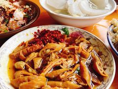 卤肥肠-赵姐猪耳朵饭店