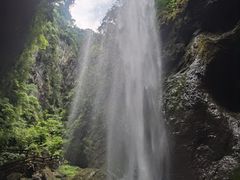 -龙水峡地缝景区
