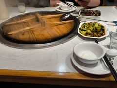 -鲁员外地锅鸡地锅鱼(古墩路店)